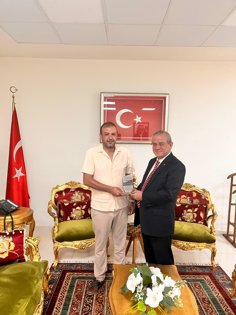 Kaymakamımız Sayın Mehmet ERİŞ, Yaraş Mahallesi muhtarımız Mutlu KIRKAN'ı ağırladı.